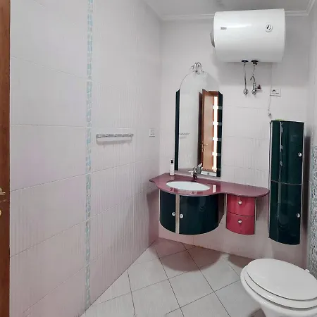 Rino's Guest house *